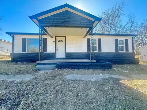 1315 Edwards St, Shawnee, OK 74801