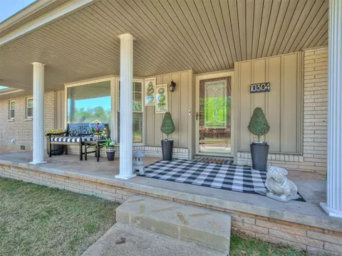 10304 Morrison Ln, Midwest City, OK 73130