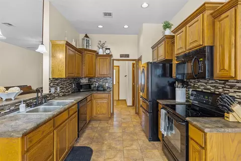 114 Westend Ct, Tuttle, OK 73089 photo 12