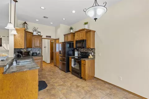 114 Westend Ct, Tuttle, OK 73089 photo 11