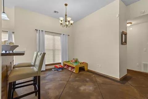 114 Westend Ct, Tuttle, OK 73089 photo 5