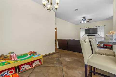 114 Westend Ct, Tuttle, OK 73089 photo 9