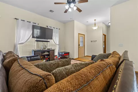 114 Westend Ct, Tuttle, OK 73089 photo 6