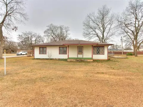 304 W Beech St, Lexington, OK 73051