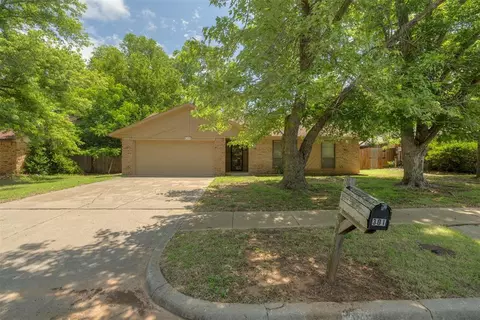 301 Cindy Ave, Norman, OK 73071