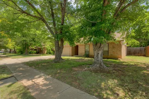 301 Cindy Ave, Norman, OK 73071 photo 3