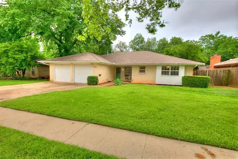 1006 Washington St, Edmond, OK 73034