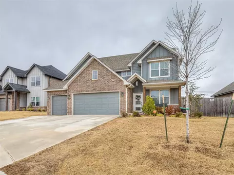 11017 SW 30th Cir, Yukon, OK 73099