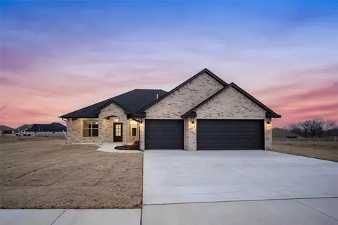 1421 Buckhorn Pl, Tuttle, OK 73089