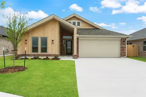 16004 Switchgrass Pl, Moore, OK 73170