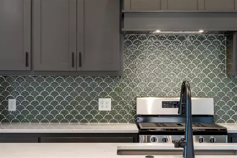 Kitchen - 16008 Switchgrass Pl, Moore, OK 73170 photo 3 of 5