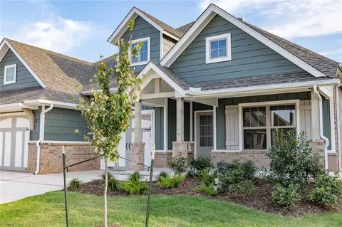 924 Damask Dr, Edmond, OK 73034