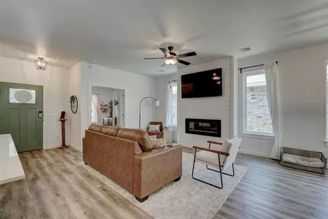 313 W 3rd St, Arcadia, OK 73007 photo 10