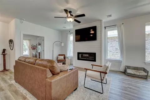 313 W 3rd St, Arcadia, OK 73007 photo 9
