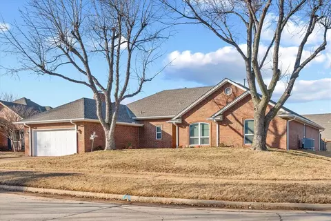 1409 Olde North Pl, Edmond, OK 73034