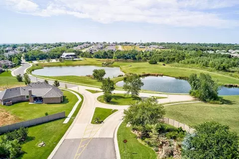 2008 Providence Dr, Norman, OK 73071