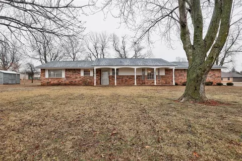 2031 W Rose Oak Dr, Mustang, OK 73064