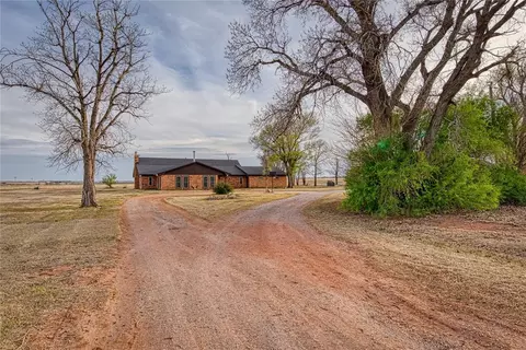 21462 E 1010 Rd, Foss, OK 73647 photo 3