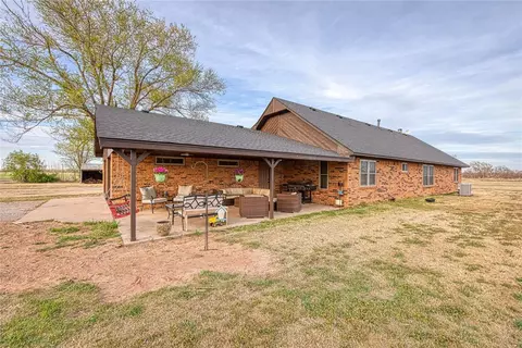 21462 E 1010 Rd, Foss, OK 73647 photo 5