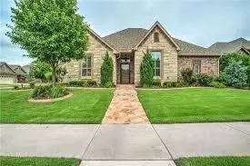 19516 Fieldshire Dr, Edmond, OK 73012