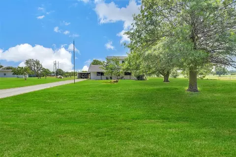 15428 S County Road 207 Rd, Blair, OK 73526