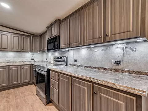 106438 Rodeo Dr, Mcloud, OK 74851 photo 6