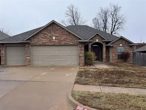 2305 NE 7th St, Moore, OK 73160