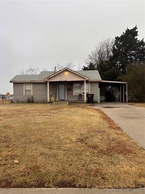 408 SW 1st St, Moore, OK 73160