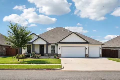 2220 Kimball Dr, Norman, OK 73071