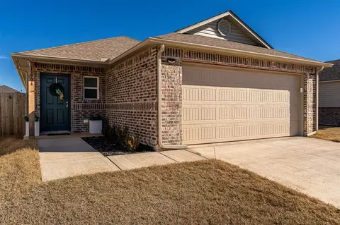 11904 Annette Dr, Yukon, OK 73099