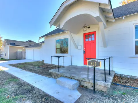 521 W Elm St, El Reno, OK 73036