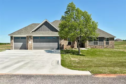 2078 Kaylee Rd, Blanchard, OK 73010