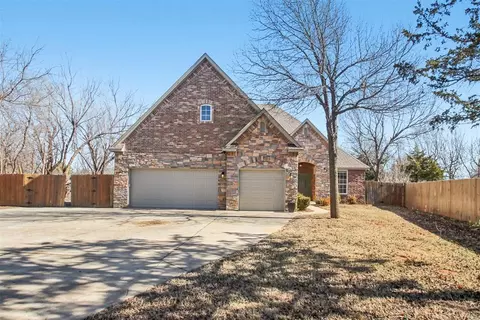 2804 Mirage St, Yukon, OK 73099