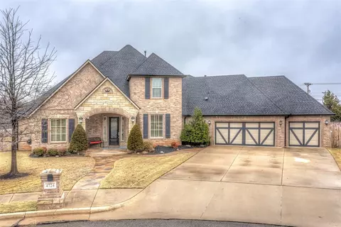 4724 Spring Manor Ct, Edmond, OK 73025