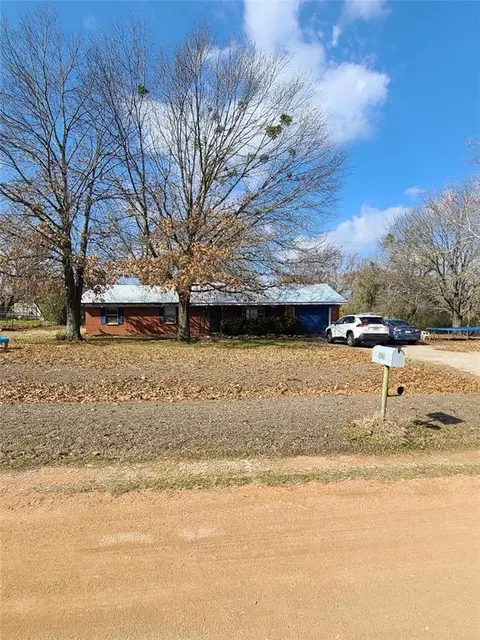 5020 Hodges Rd, Marietta, OK 73448