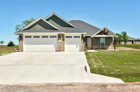 2086 Kaylee Rd, Blanchard, OK 73010
