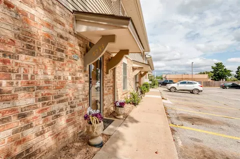 6734 N Meridian Ave, Oklahoma City, OK 73116