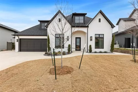 5908 Calcutta Ln, Edmond, OK 73025