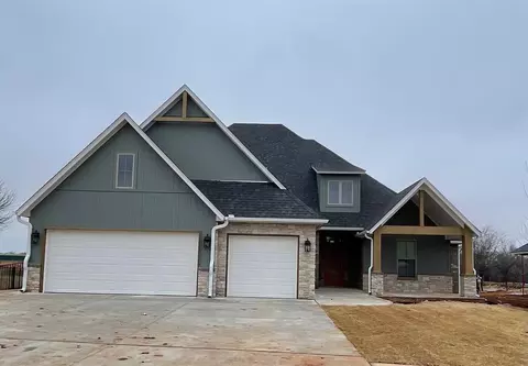10725 Two Lakes Dr, Yukon, OK 73099