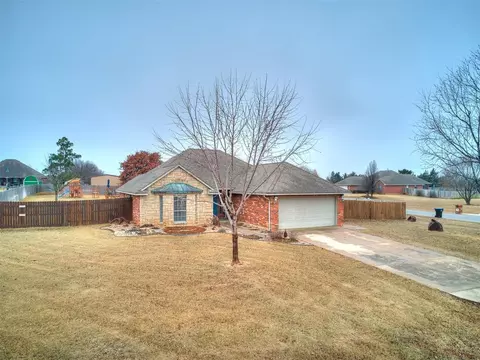 212 Tulip Trl, Edmond, OK 73025