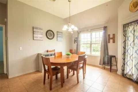 702 Meleah Ln, Mcloud, OK 74851 photo 8