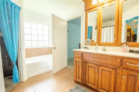 702 Meleah Ln, Mcloud, OK 74851 photo 11