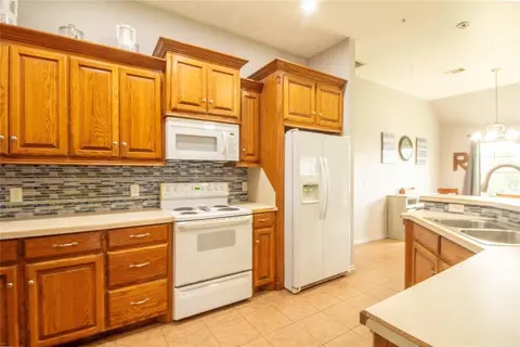 702 Meleah Ln, Mcloud, OK 74851 photo 5