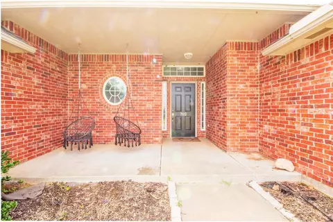 702 Meleah Ln, Mcloud, OK 74851 photo 2