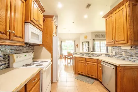 702 Meleah Ln, Mcloud, OK 74851 photo 6