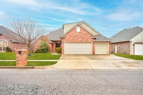 9109 Stacy Lynn Ln, Yukon, OK 73099