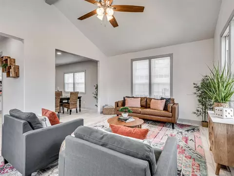 410 S 2nd St, Guthrie, OK 73044 photo 6