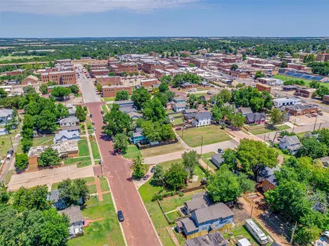 410 S 2nd St, Guthrie, OK 73044 photo 47