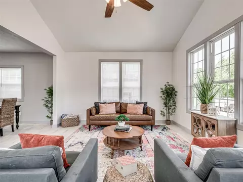 410 S 2nd St, Guthrie, OK 73044 photo 5
