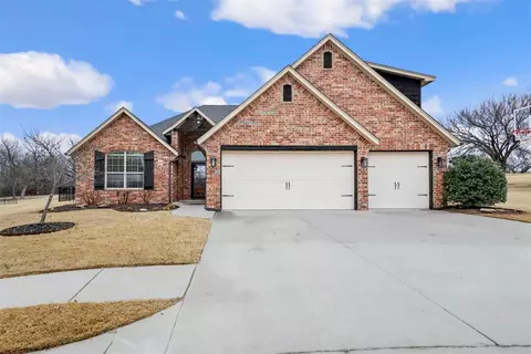 3208 Saint Fergus Dr, Edmond, OK 73034